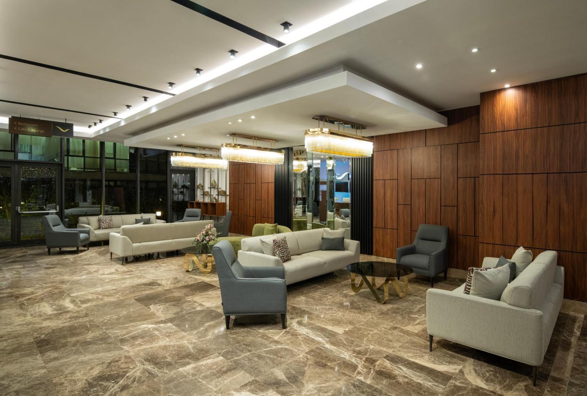 Movenpick Living Otel