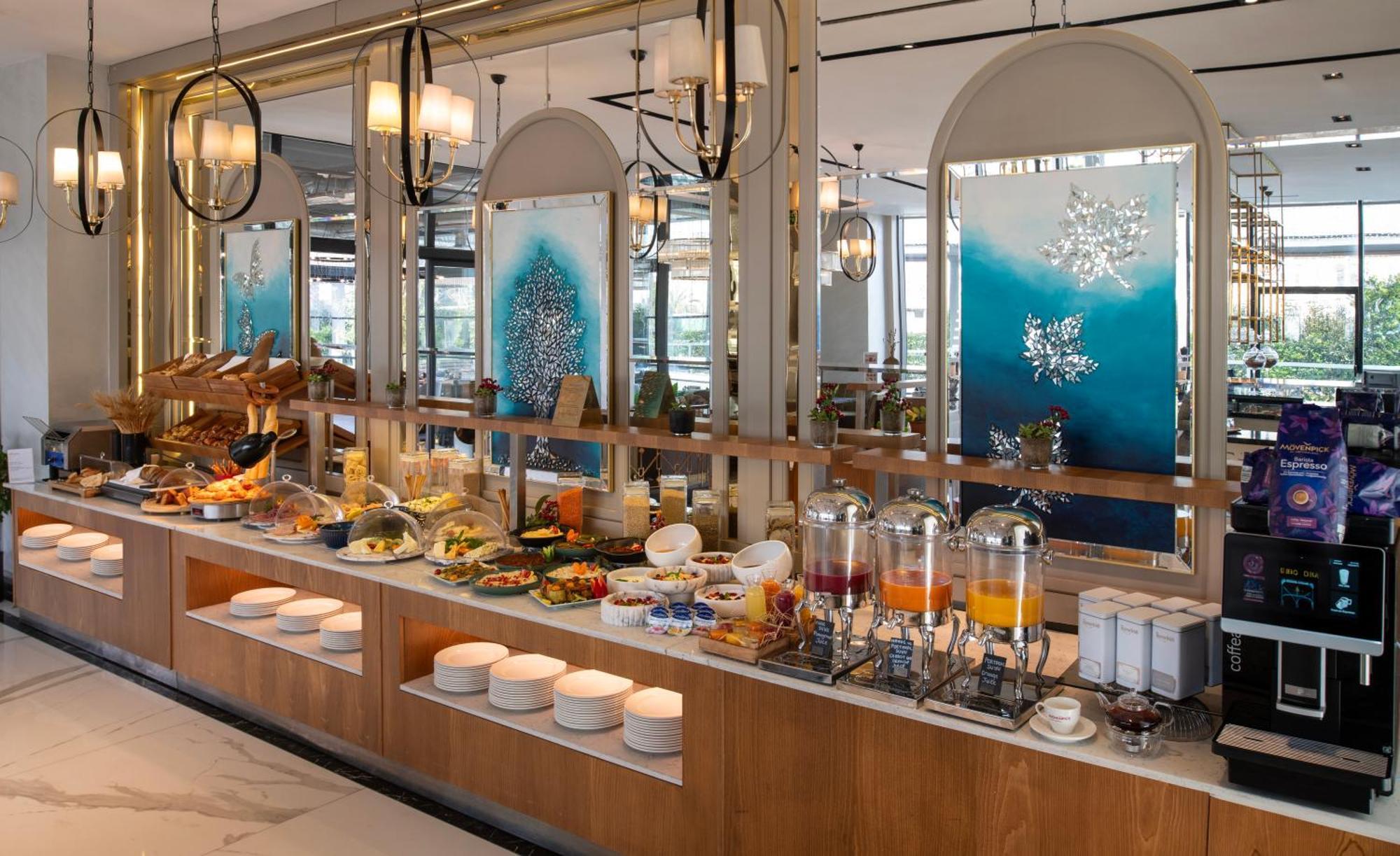 Movenpick Living Otel 5*