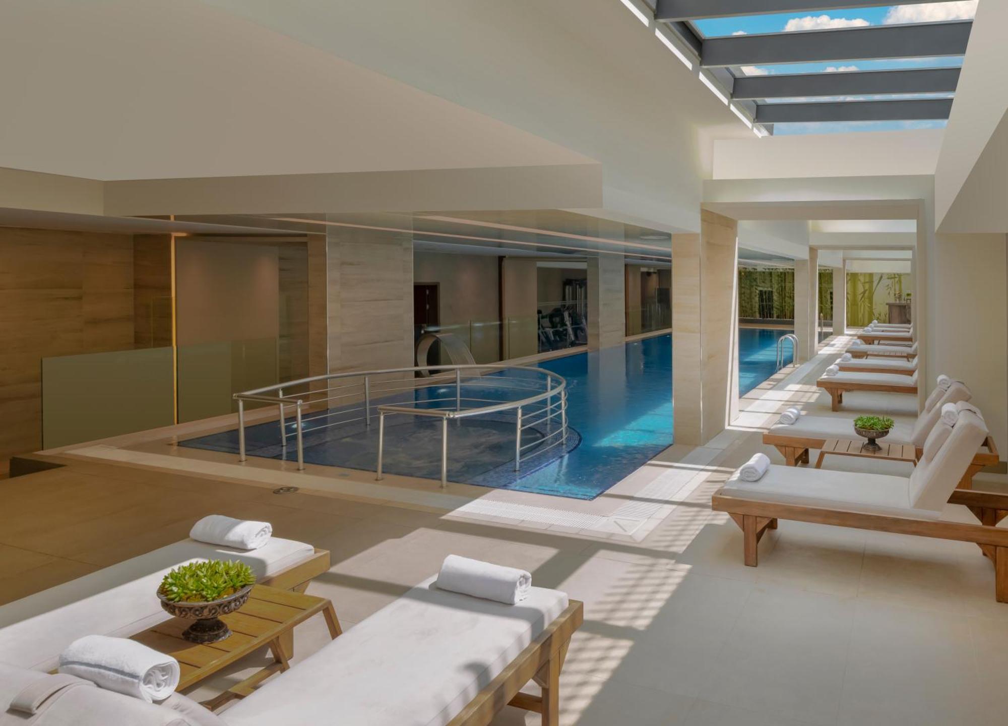 Movenpick Living 5*