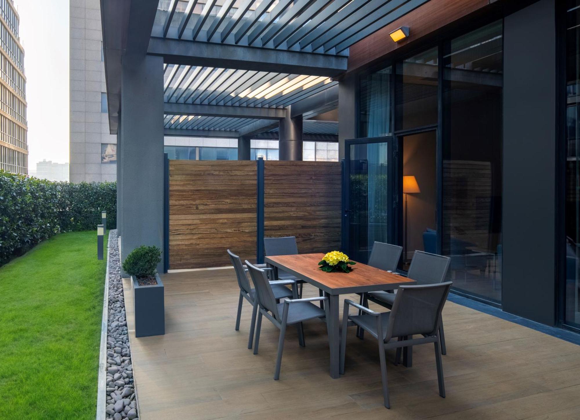 Otel Movenpick Living İstanbul
