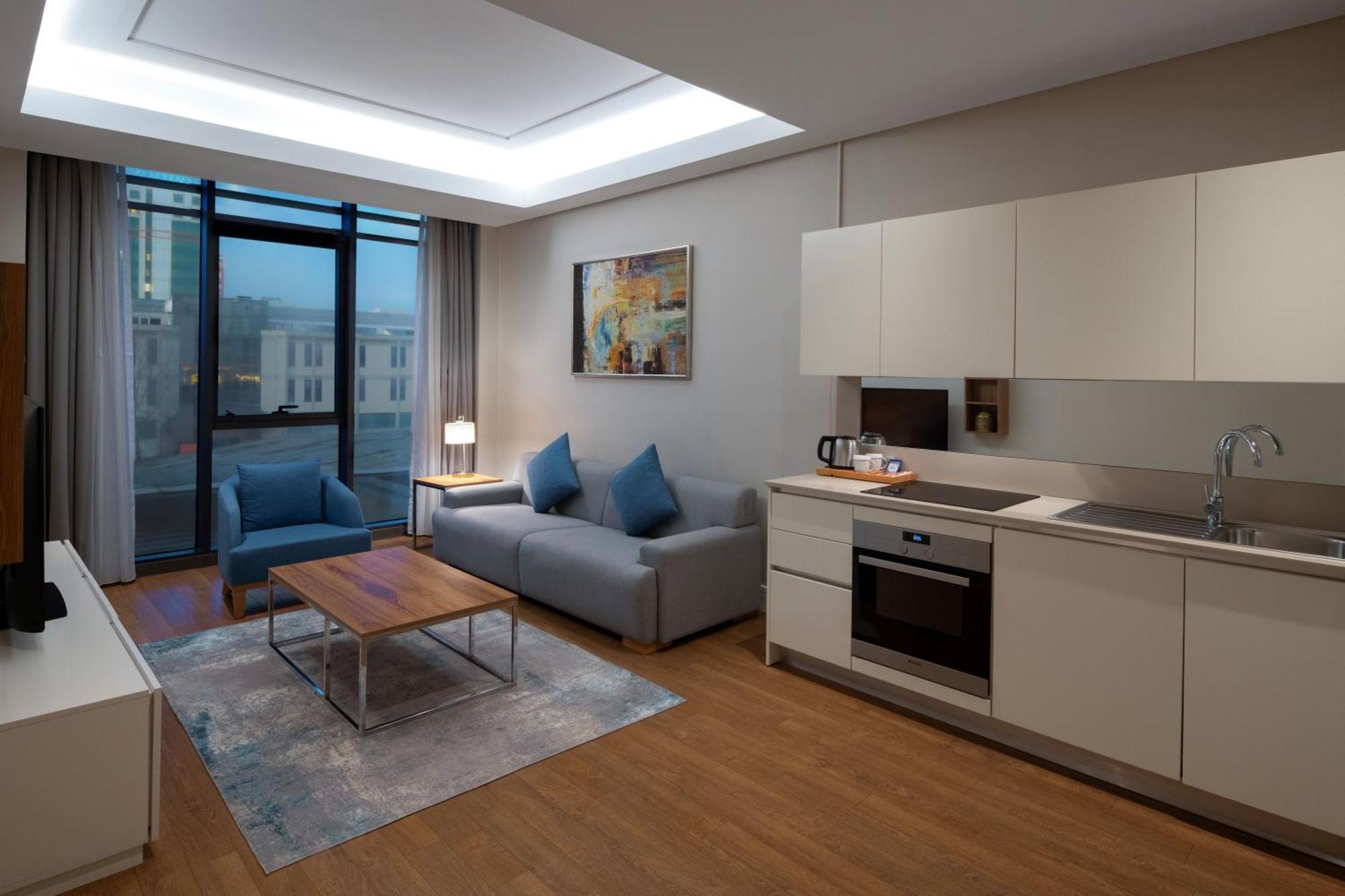 Movenpick Living Otel