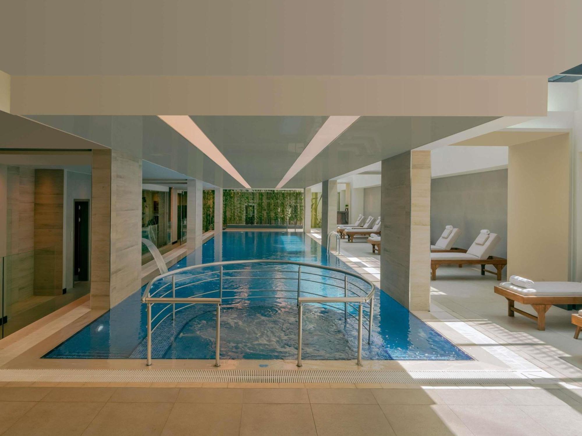 Otel Movenpick Living