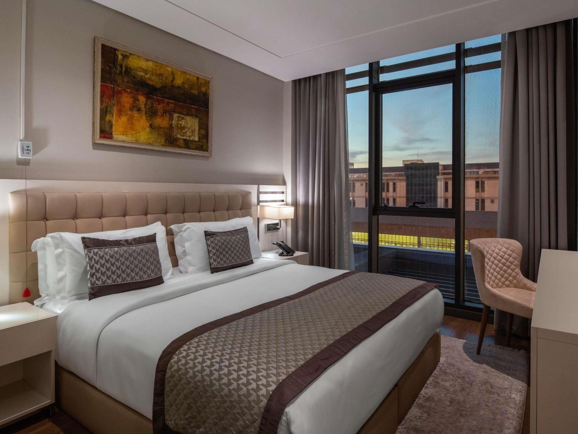 Movenpick Living Otel
