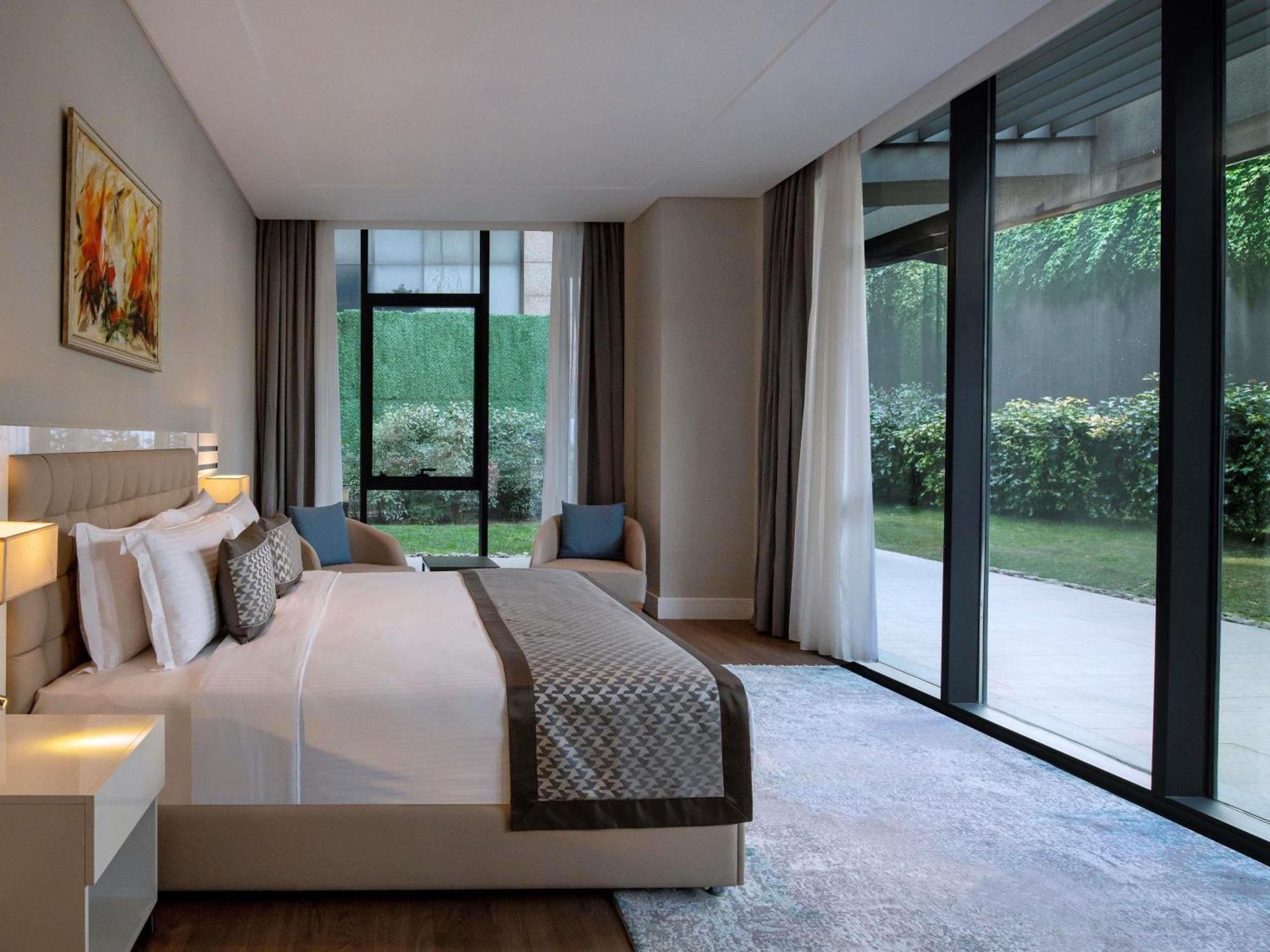 Otel Movenpick Living