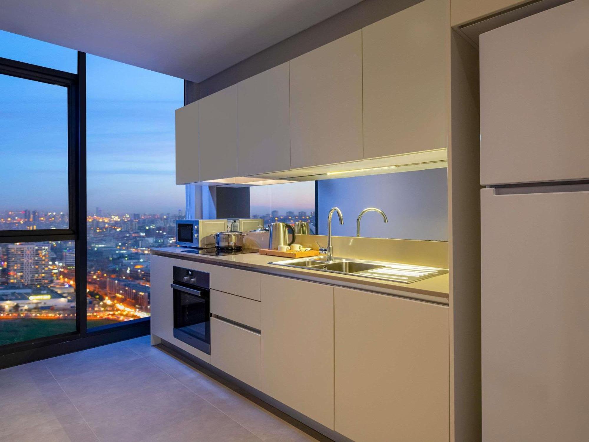 Movenpick Living 5*