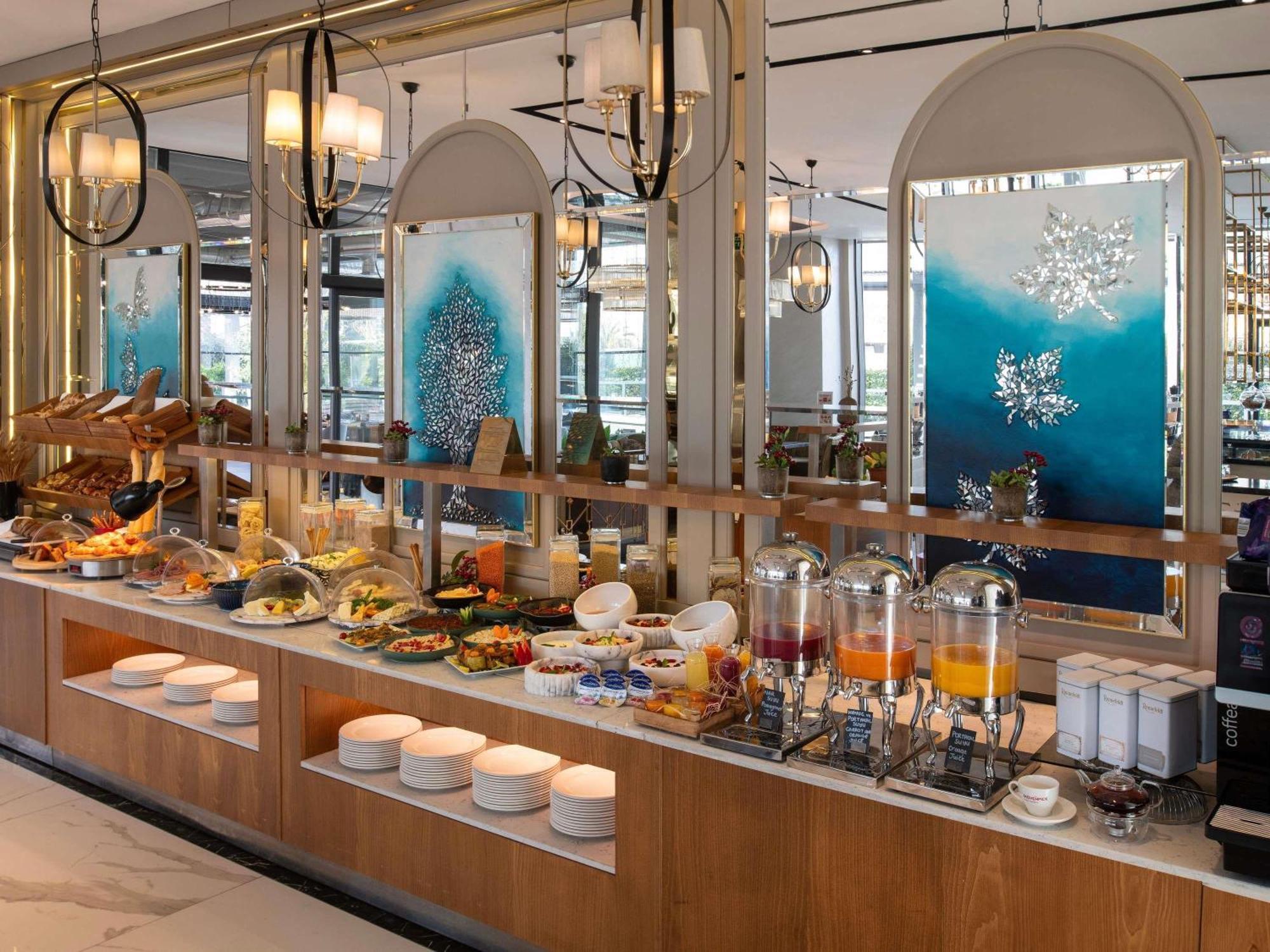 Movenpick Living West Hotel Istanboel