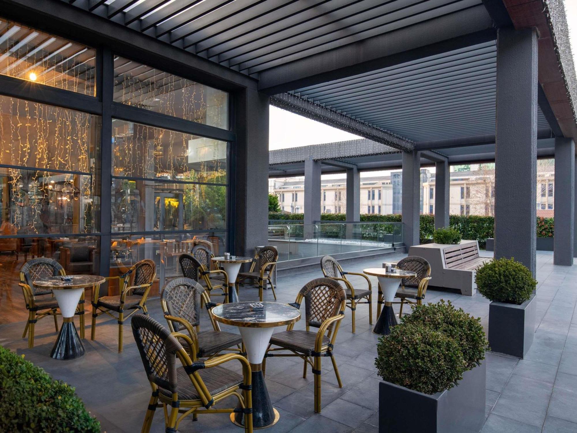 Movenpick Living West Hotel Istanboel
